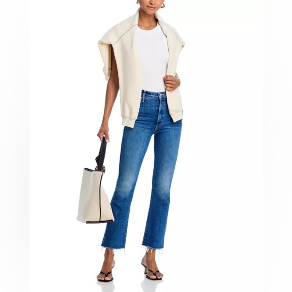 ZARA  High Rise Flare Leg Ankle Jeans Size 4.